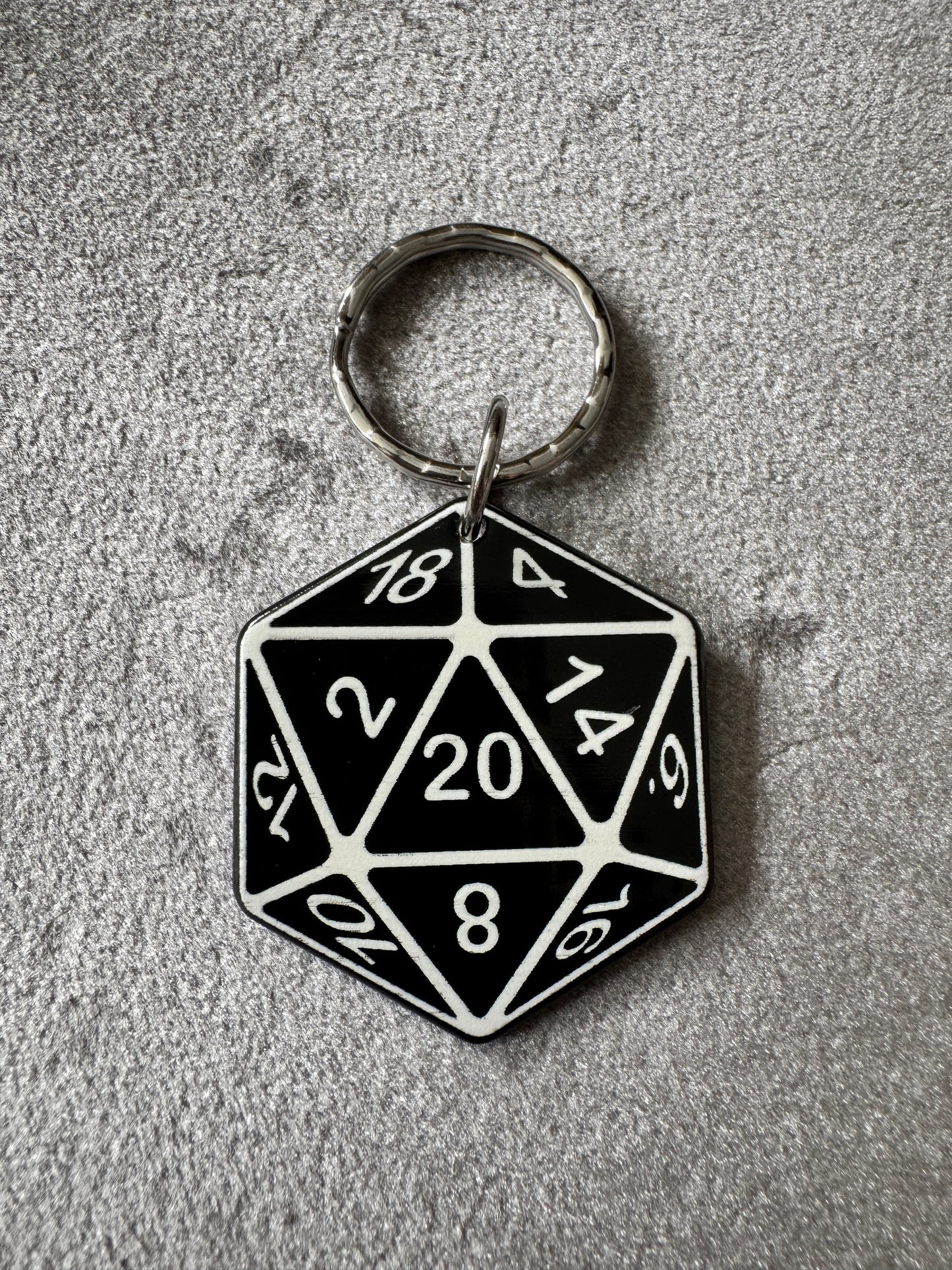 20 sided die keyring